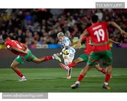 记者：莱比锡有意用霍伊伦取代谢什科，霍伊伦明确表示不想去