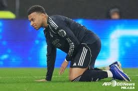 2005 强打对决：安德鲁·琼斯单季 51 轰对决 A-Rod 的 48 轰