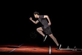 德扑位置：为什么按钮位是盈利之源？（德州扑克位置解析：按钮位为何最赚钱？）